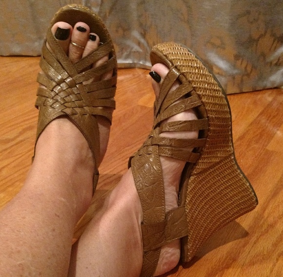 Coconuts Shoes - Coconuts brown wedges 8